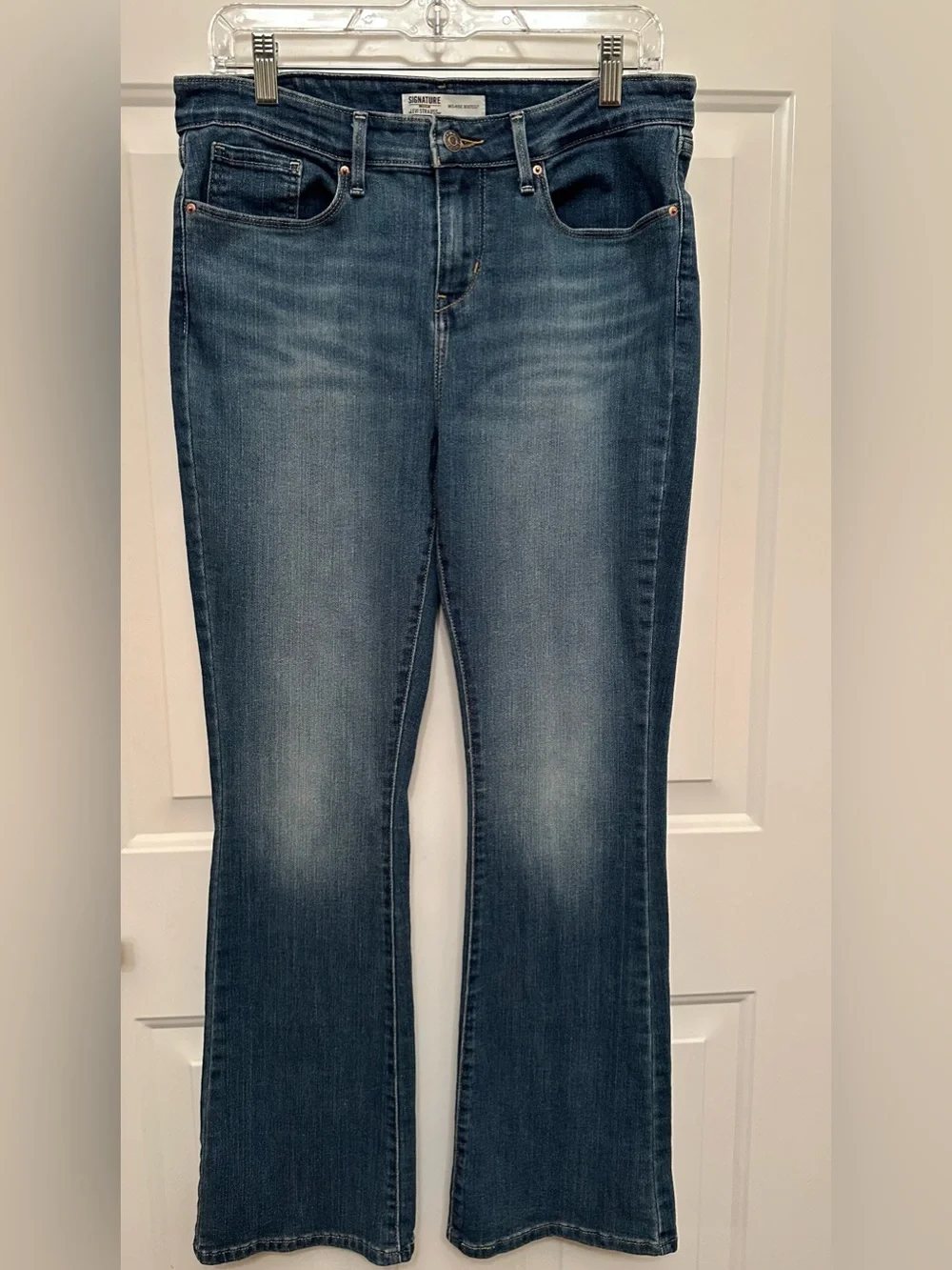 Signature Gold Mid-Rise Bootcut Jeans Size 10M (Tagged 30x32) Like New! - Picture 1 of 10
